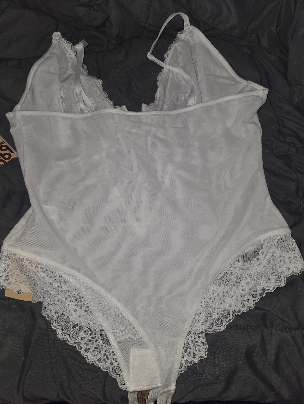 Popilush - Sheer Lace Bodysuit in White - Picture 2 of 3